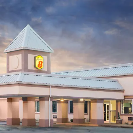 Super 8 By Wyndham Williamsburg-3