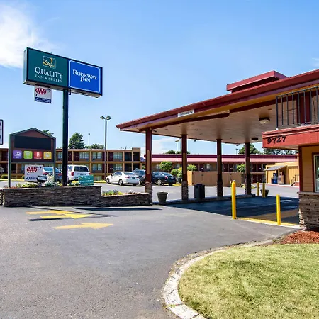 Quality Inn & Suites Airport-2