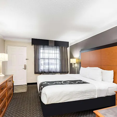 Travelodge By Wyndham El Paso - Airport-3