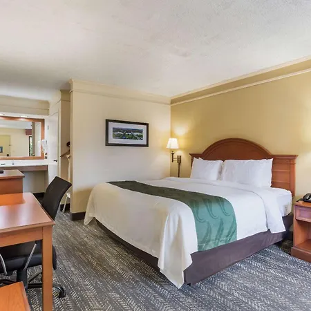 Quality Inn - Hamilton Place-3