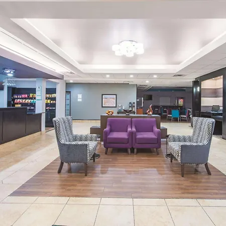La Quinta By Wyndham Tulsa Airport / Expo Square-3
