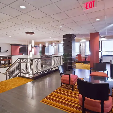 Hampton Inn & Suites Columbus-Downtown, Ohio-3