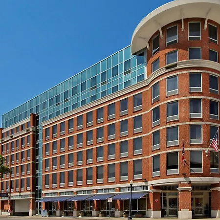 Hampton Inn & Suites Columbus-Downtown, Ohio-2