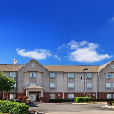Candlewood Suites Tulsa-3