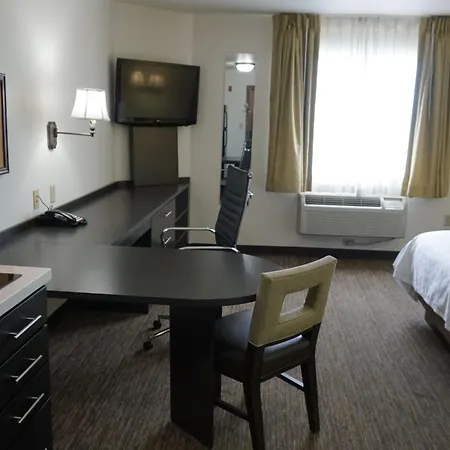 Candlewood Suites Tulsa-2