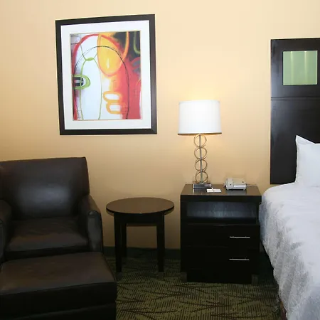 Hampton Inn & Suites Tulsa-Woodland Hills-3