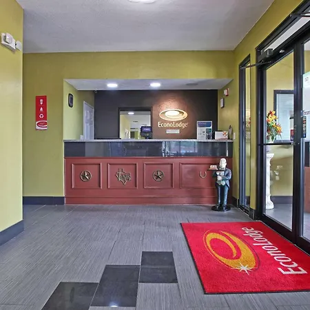 Econo Lodge Hillsboro I-35-2