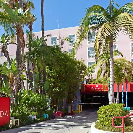 Ramada Plaza By Wyndham West Hollywood Hotel & Suites-3