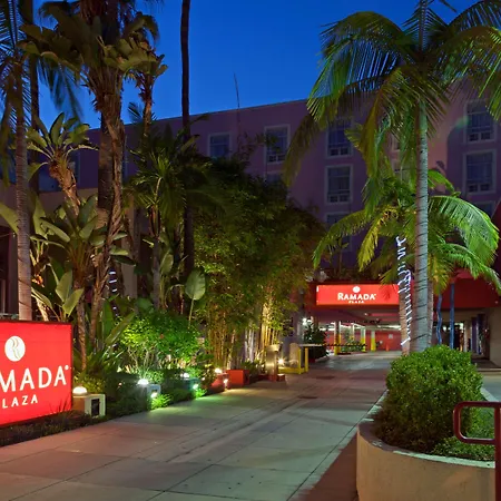 Ramada Plaza By Wyndham West Hollywood Hotel & Suites-2