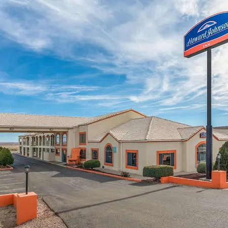 Howard Johnson By Wyndham Holbrook-3