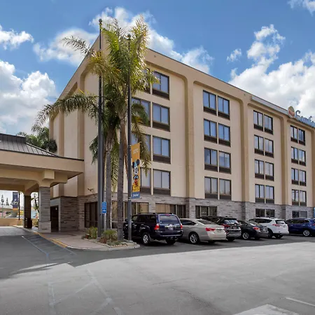 Comfort Inn Anaheim Resort-3