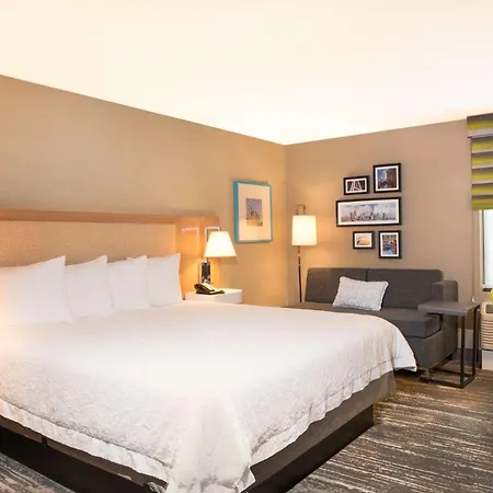 Hampton Inn & Suites Seattle-Downtown-2