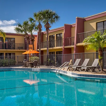 Clarion Inn & Suites At International Drive-2