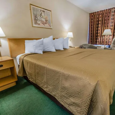 Econo Lodge Altoona I-99-2