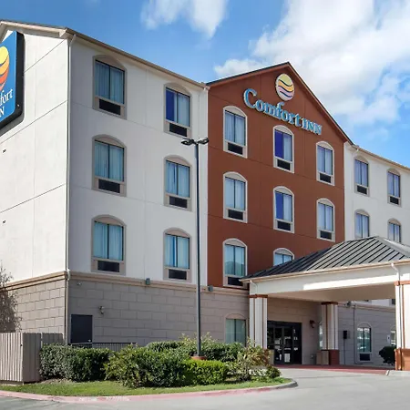 Comfort Inn Near Unt-2