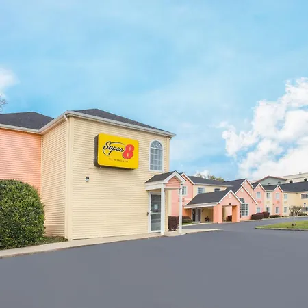 Super 8 By Wyndham Pensacola-3