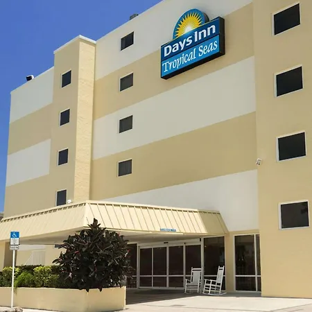 Days Inn By Wyndham Daytona Oceanfront-3