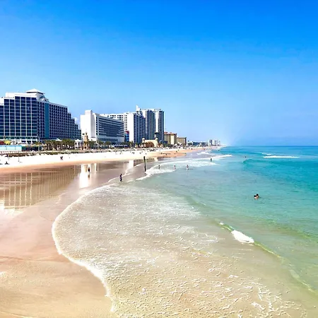 Hilton Daytona Beach Resort (Adults Only)-3