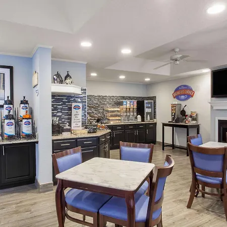 Baymont By Wyndham Jacksonville/Butler Blvd-3
