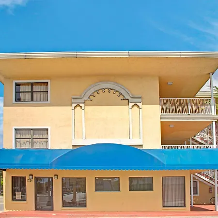 Travelodge By Wyndham Fort Lauderdale-3
