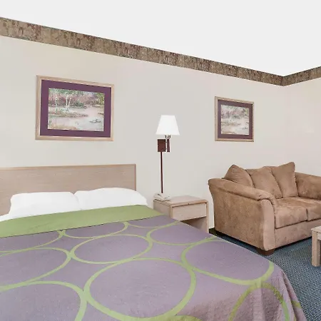 Super 8 By Wyndham Monticello-2