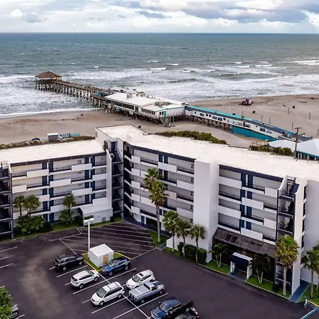 La Quinta By Wyndham Cocoa Beach Oceanfront-3