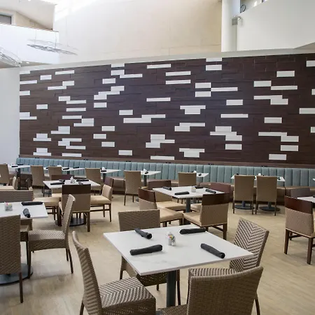 Hampton Inn Orlando-International Airport-2