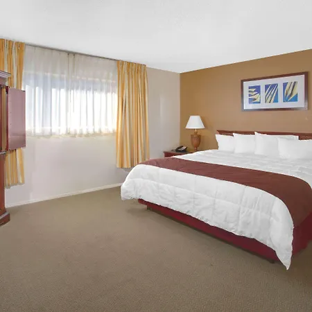 Travelodge Inn & Suites By Wyndham Yucca Valley/Joshua Tree-3