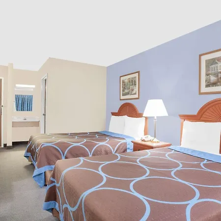 Super 8 By Wyndham Middletown-2