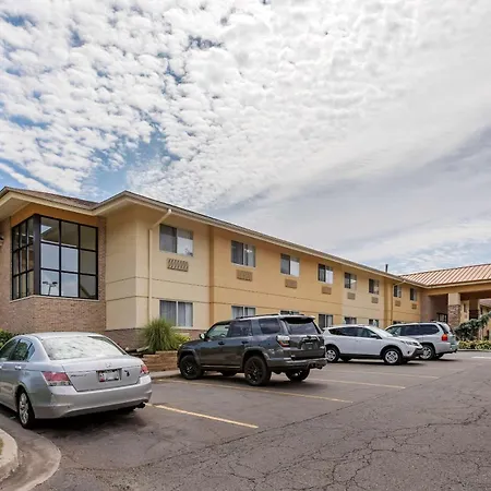 Comfort Inn Okemos - East Lansing-3