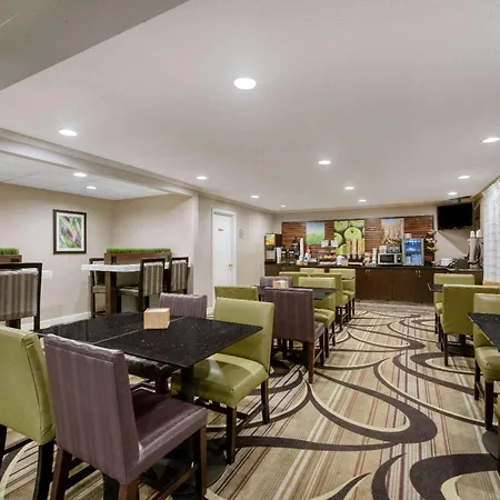 La Quinta By Wyndham Cleveland Macedonia-2