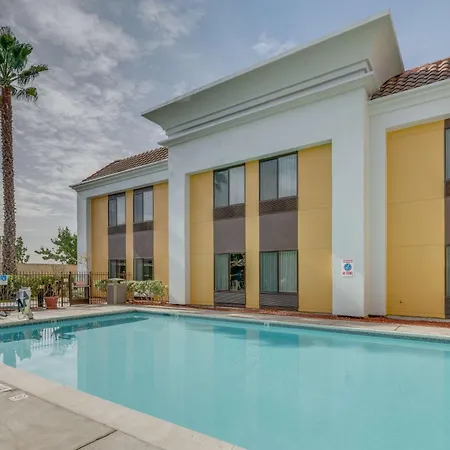 Hampton Inn Livermore-3
