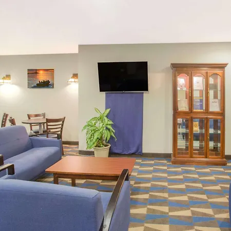 Microtel Inn And Suites Manistee-2