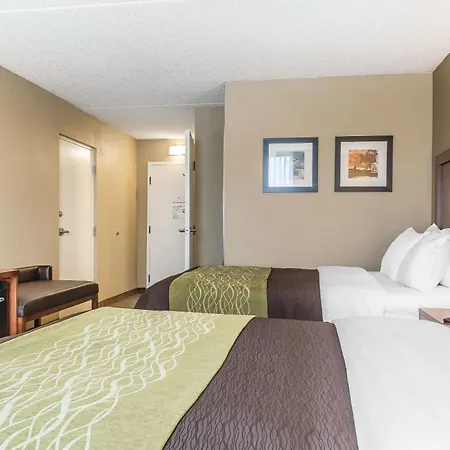 Comfort Inn & Suites Piqua-Near Troy-I75-3