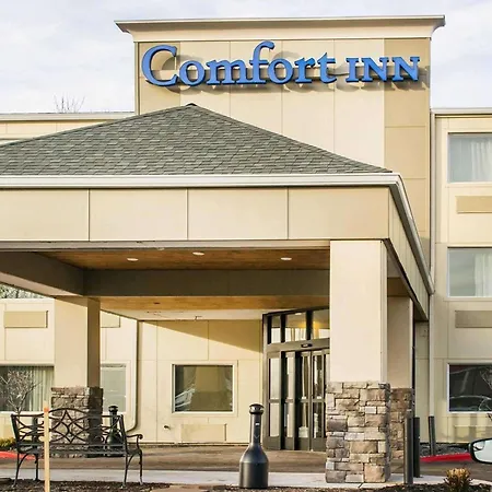 Comfort Inn Mayfield Heights Cleveland East-2