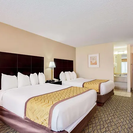 Baymont By Wyndham Kalamazoo East-2