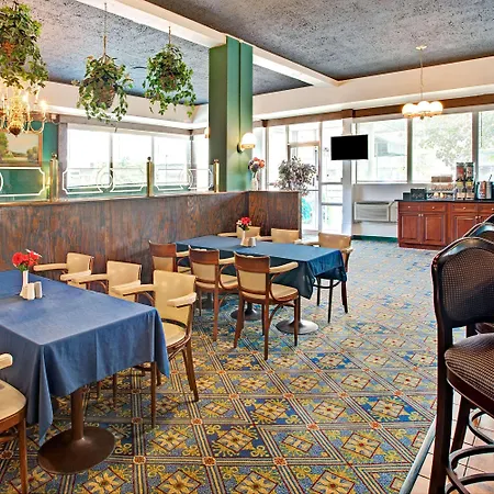 Days Inn By Wyndham Arlington/Washington Dc-3