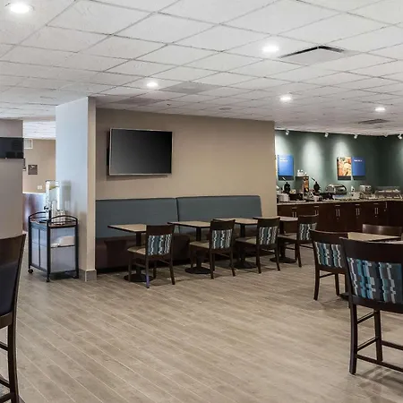 Comfort Inn Bay City - Riverfront-2