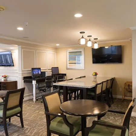 Baymont By Wyndham Detroit Airport/Romulus-2