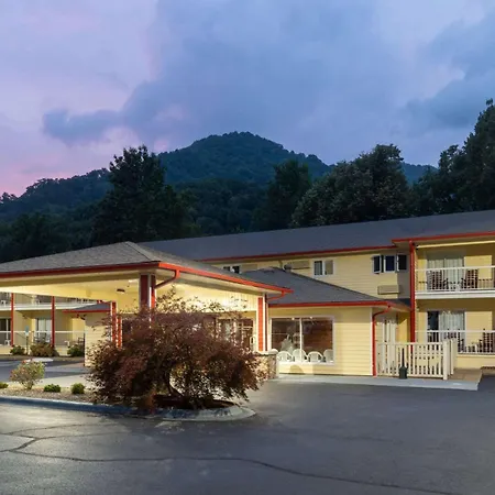 Ramada By Wyndham Maggie Valley-3