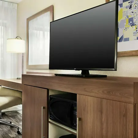 Hampton Inn Findlay-2