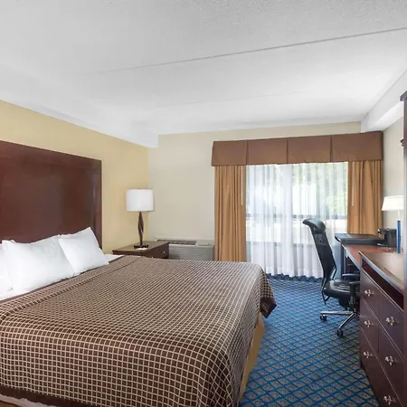 Days Inn By Wyndham Geneva/Finger Lakes-2