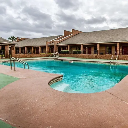 Econo Lodge Inn & Suites Enterprise-3