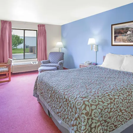 Days Inn By Wyndham Madison Ne/Windsor-3