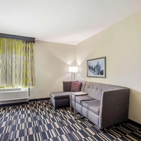 La Quinta By Wyndham Mcallen Convention Center-3