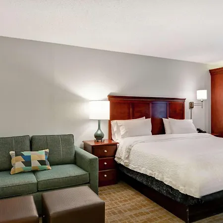Hampton Inn Beckley-3
