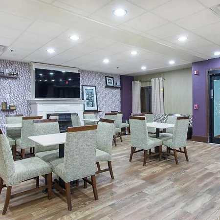 Hampton Inn Cullman-2