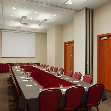 Embassy Suites By Hilton - Montreal-3