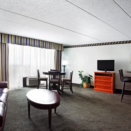 Holiday Inn Rockford I-90&Rt 20 State St By Ihg-3