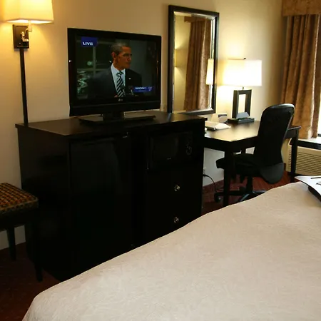 Hampton Inn Louisville/I-65/Brooks Road-3